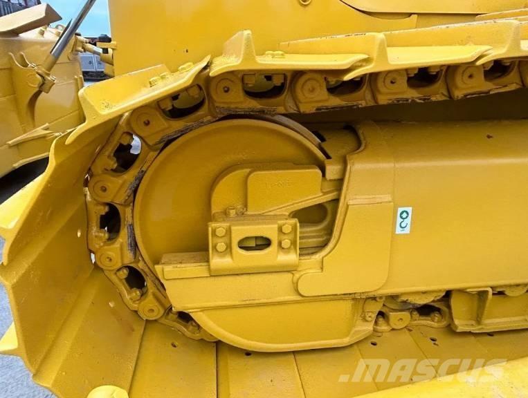 Komatsu D 65PX-18 Crawler dozers