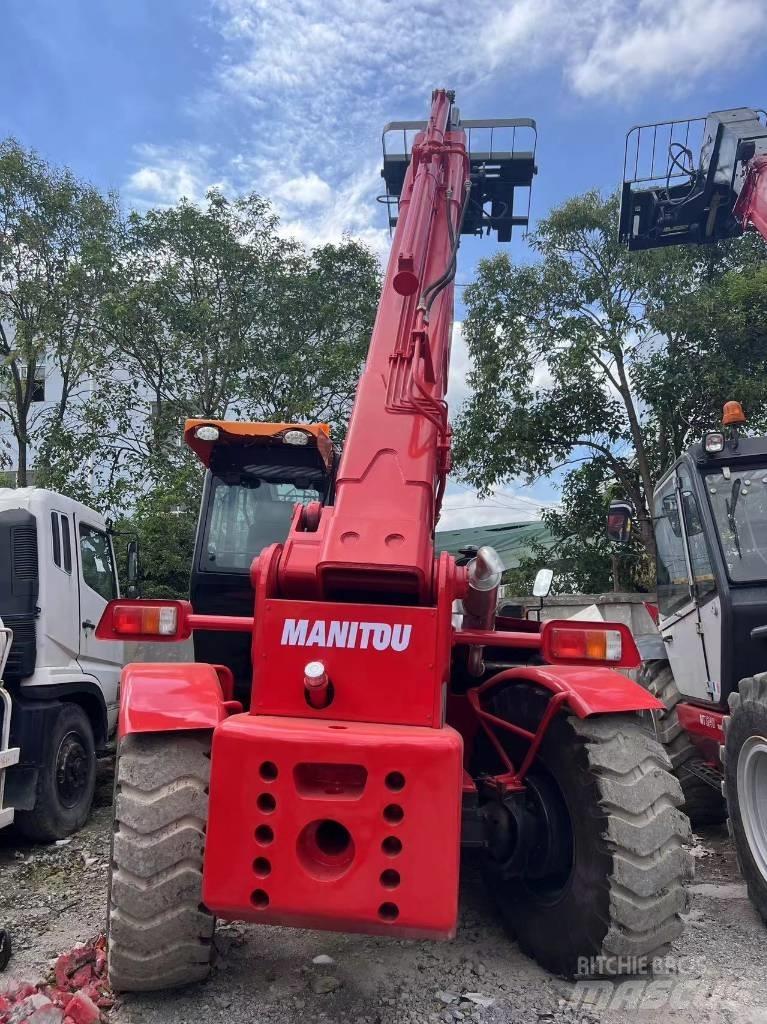 Manitou TL 1040 Reach trucks