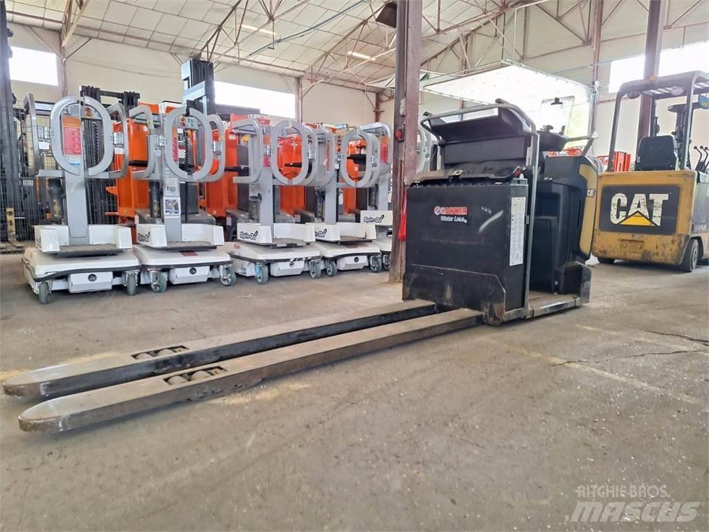 CAT NO20NE Low lift order picker