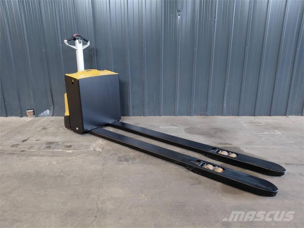 CAT NPP20N2 Pedestrian stacker