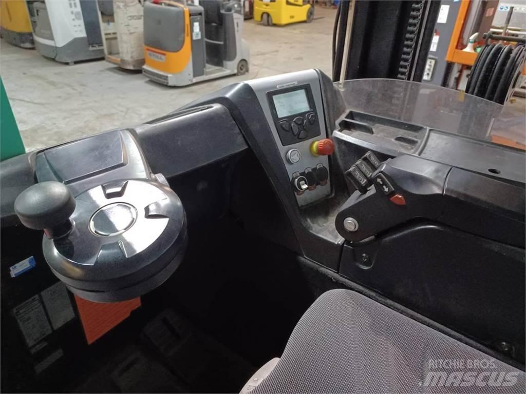 CAT NR16N Reach trucks