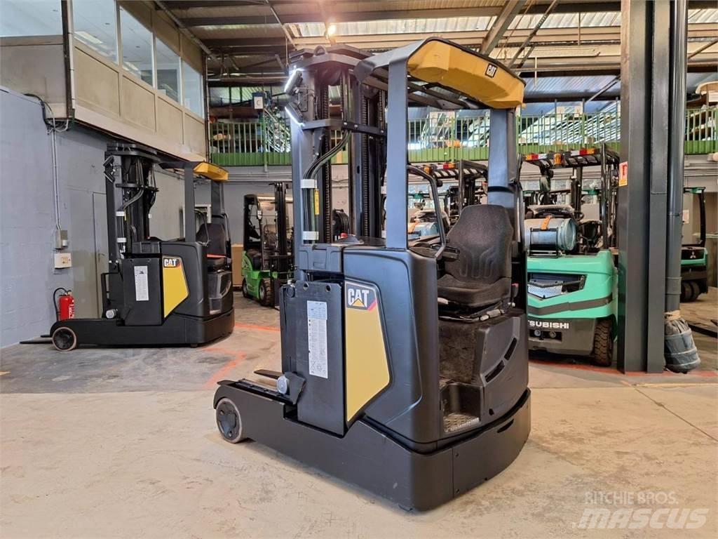 CAT NR16N2 Reach trucks