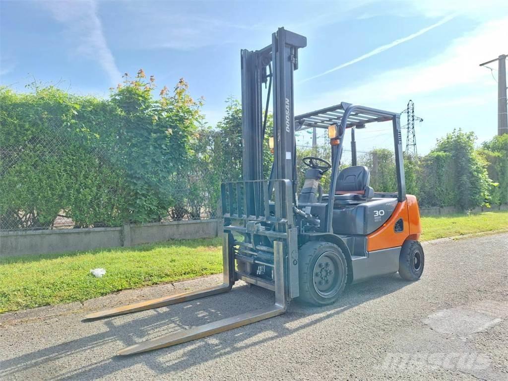 Doosan D30S 5 Forklift trucks - others