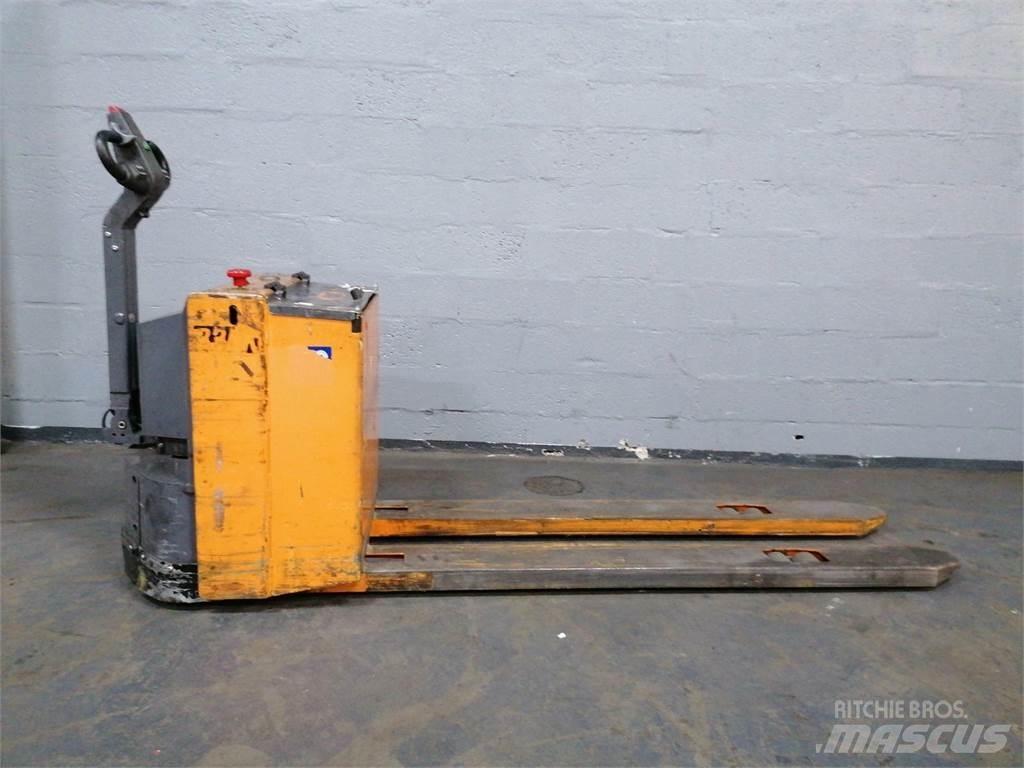 OMG 330K Pedestrian stacker