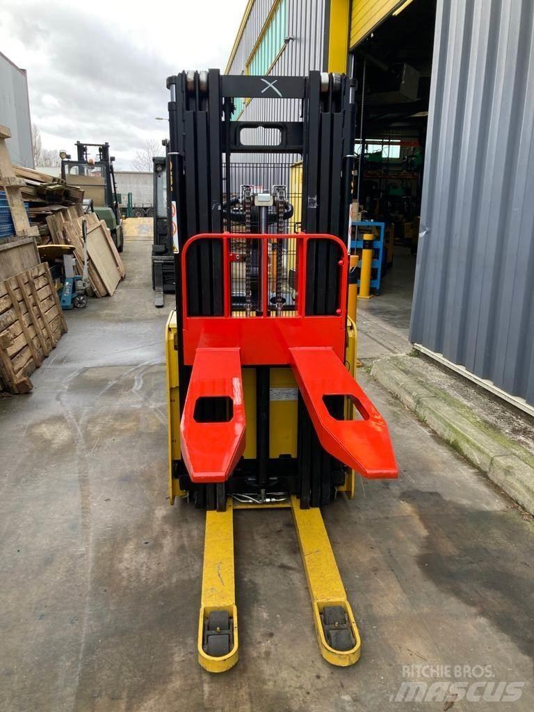 Yale MS12X Hand pallet truck