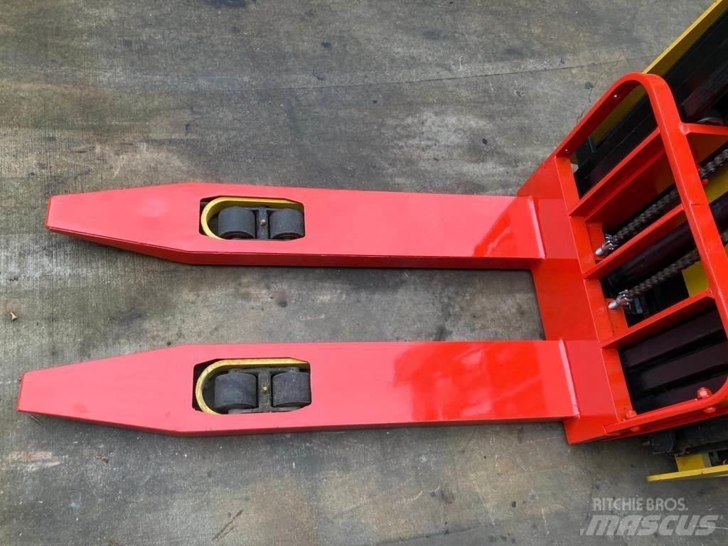 Yale MS12X Hand pallet truck