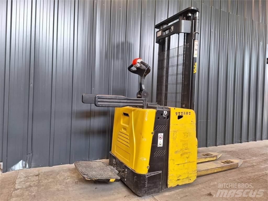 Yale MS12X Hand pallet truck
