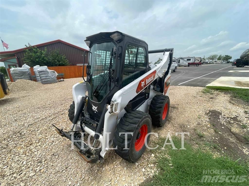 Bobcat S76 Skid steer loaders