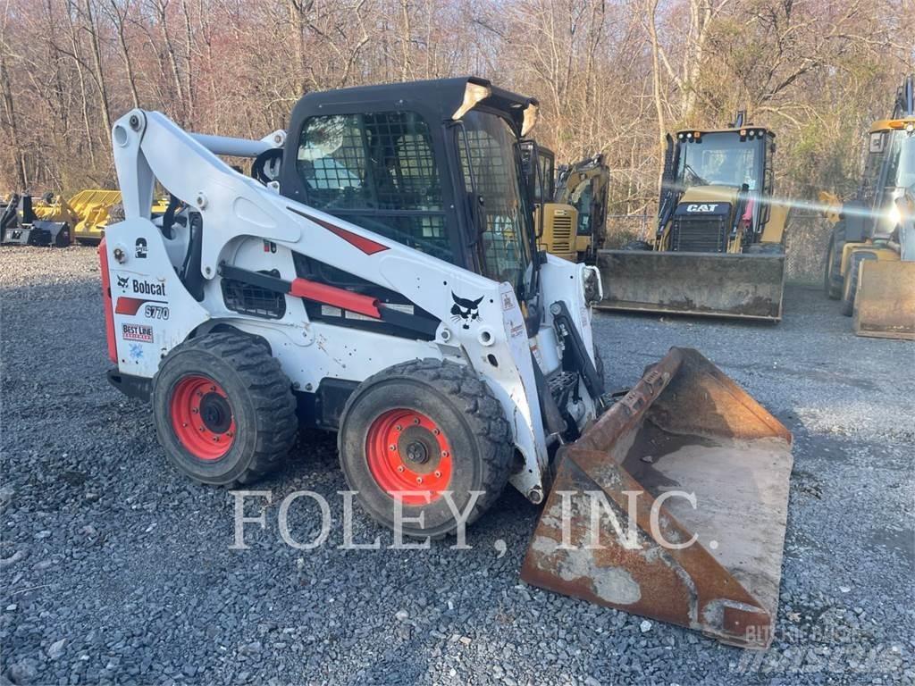 Bobcat S770 Skid steer loaders