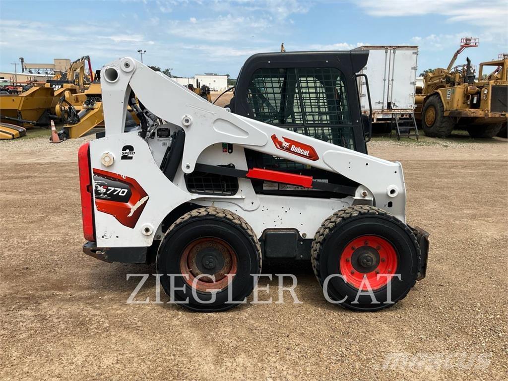 Bobcat S770 Skid steer loaders