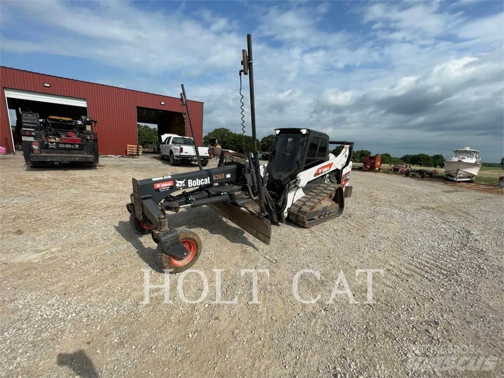 Bobcat T66 Crawler loaders