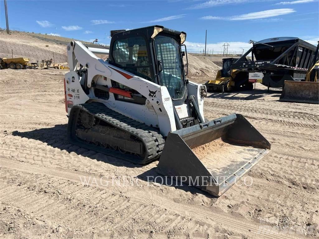 Bobcat T770 Crawler loaders