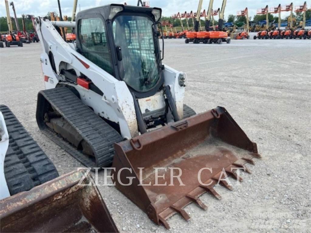 Bobcat T870 Crawler loaders