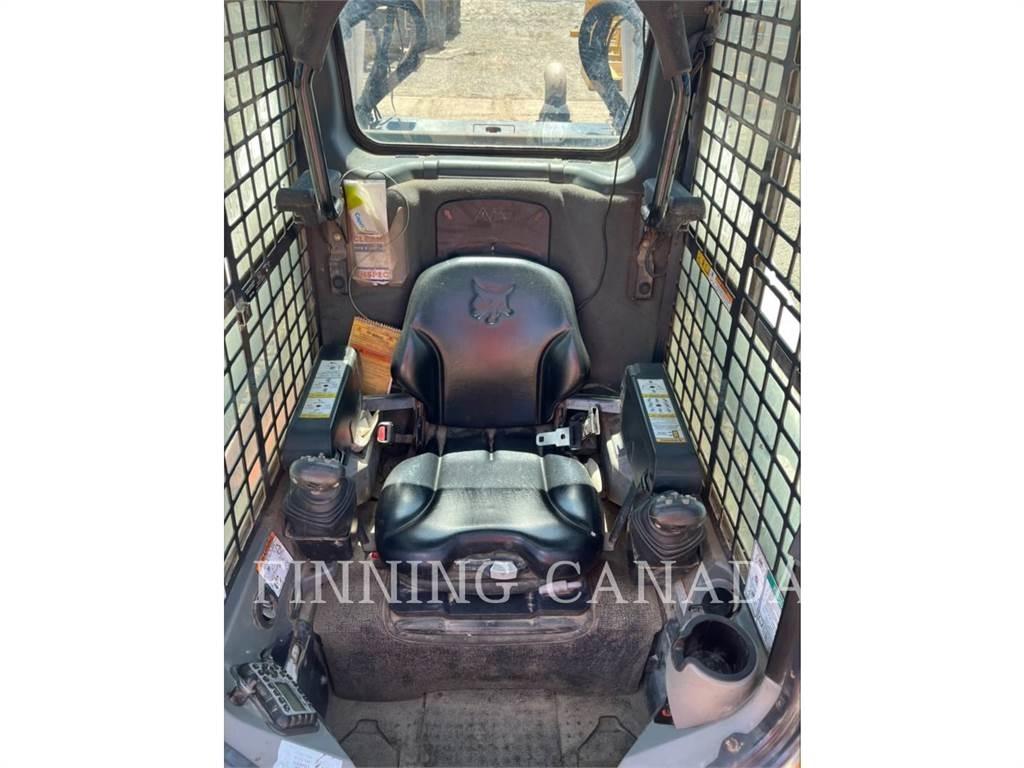 Bobcat T870 Crawler loaders