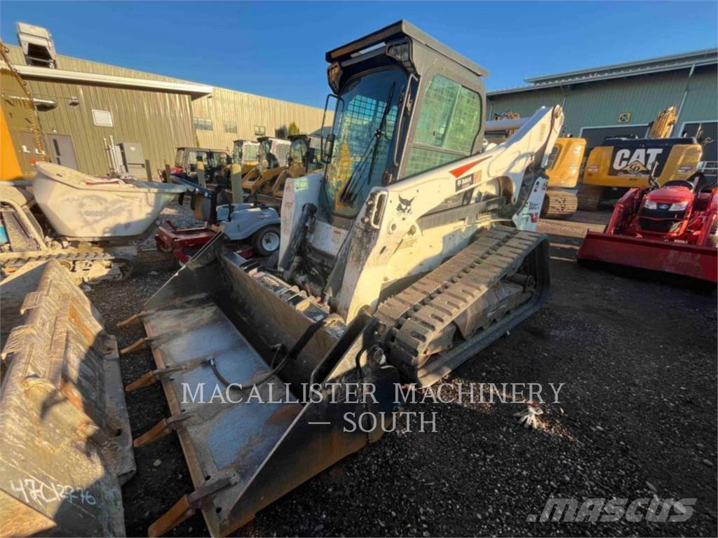 Bobcat T870 Crawler loaders