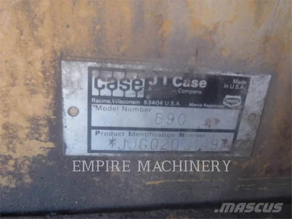 CASE 590 Backhoe loaders