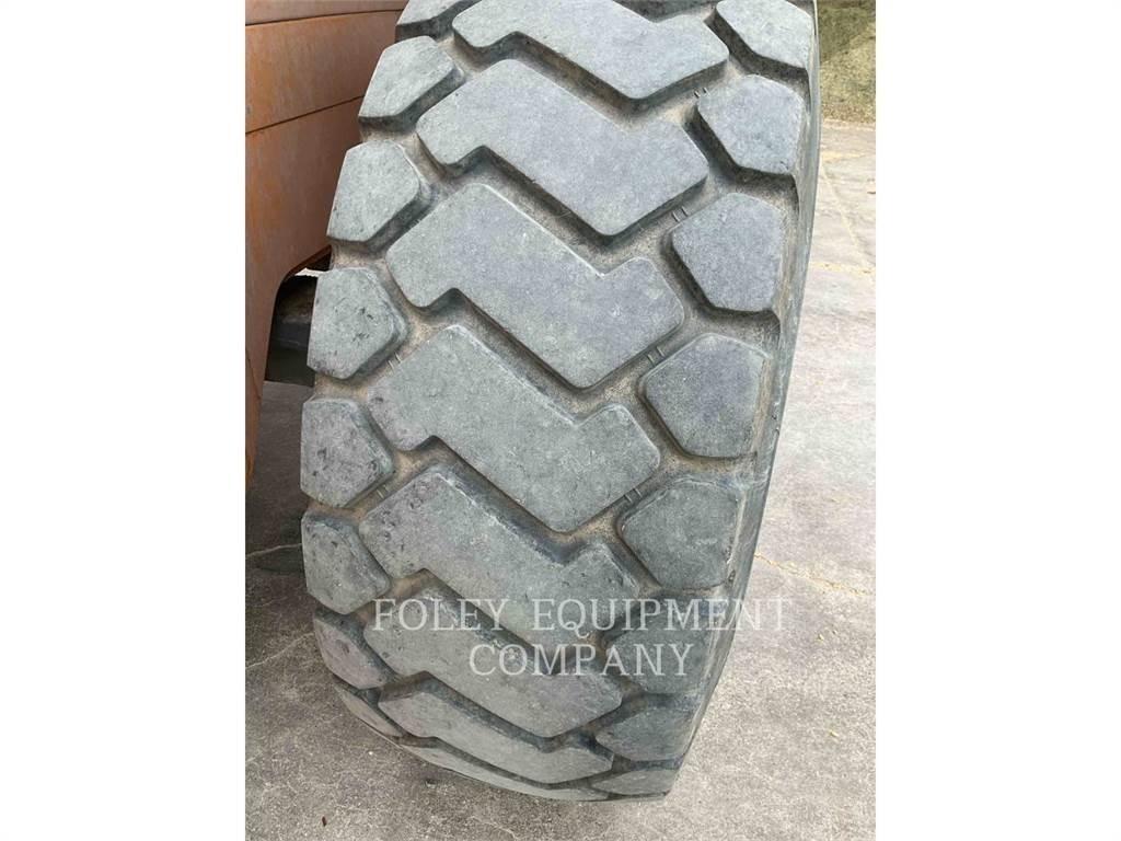 CASE 821F Wheel loaders