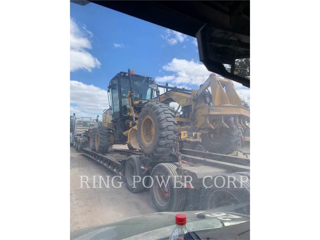 CAT 120 LVR Graders
