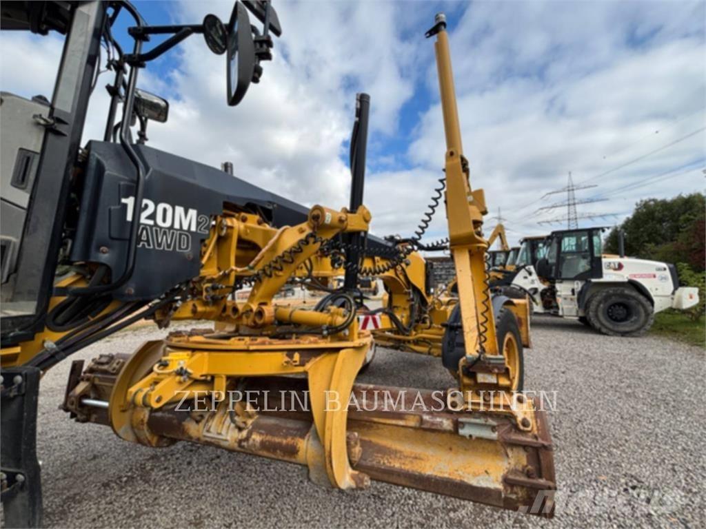 CAT 120M Graders