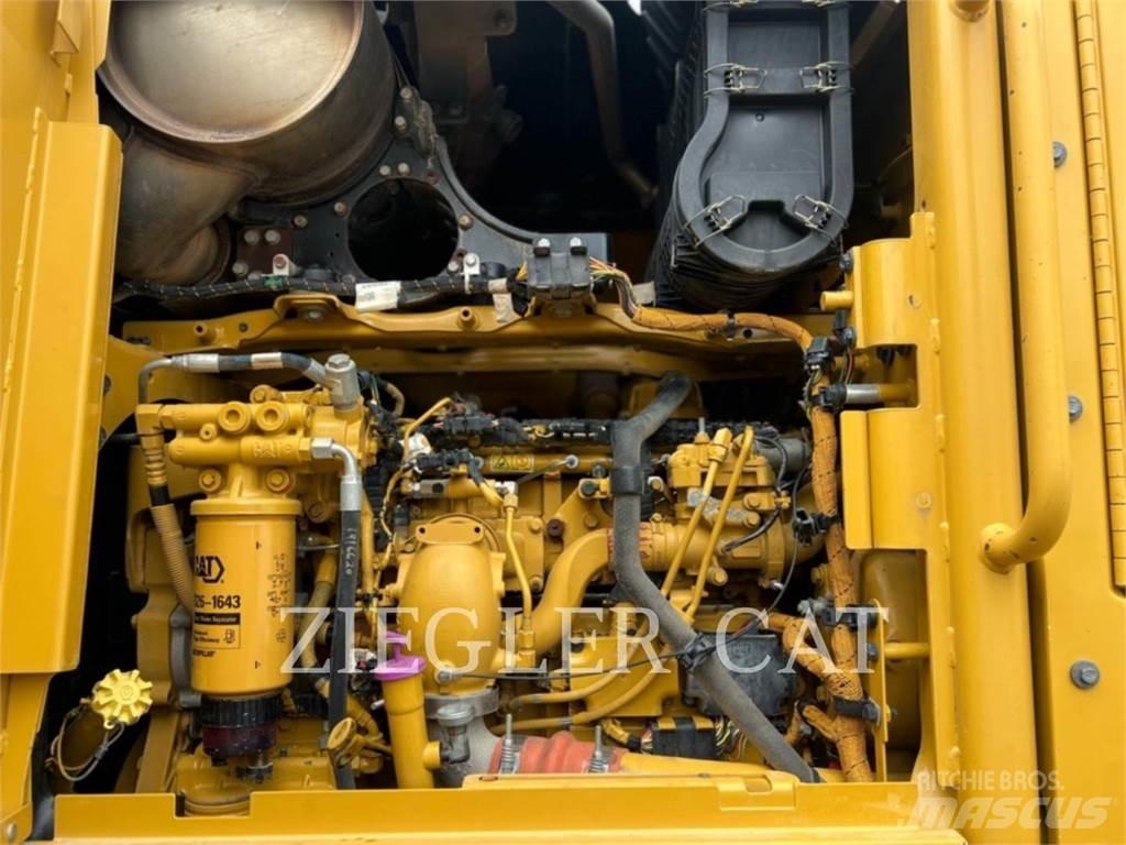 CAT 12M2AWD Graders