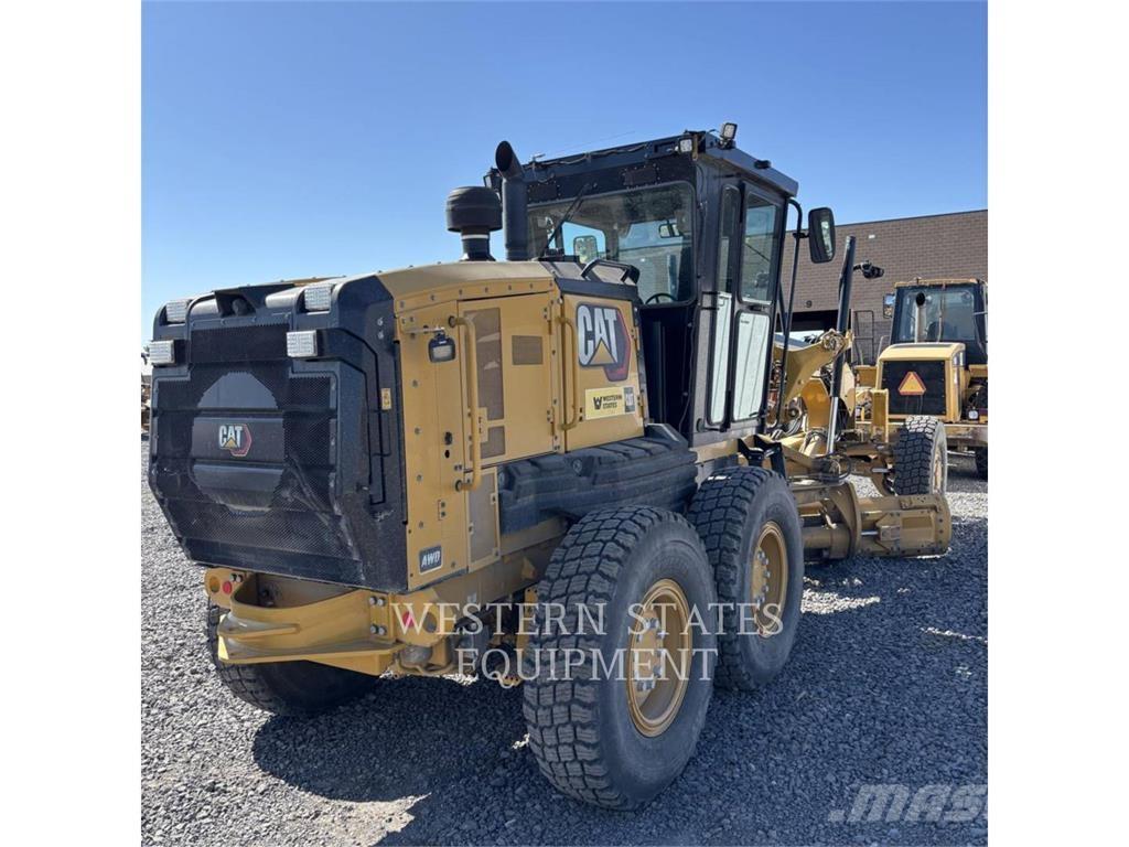CAT 140 Graders