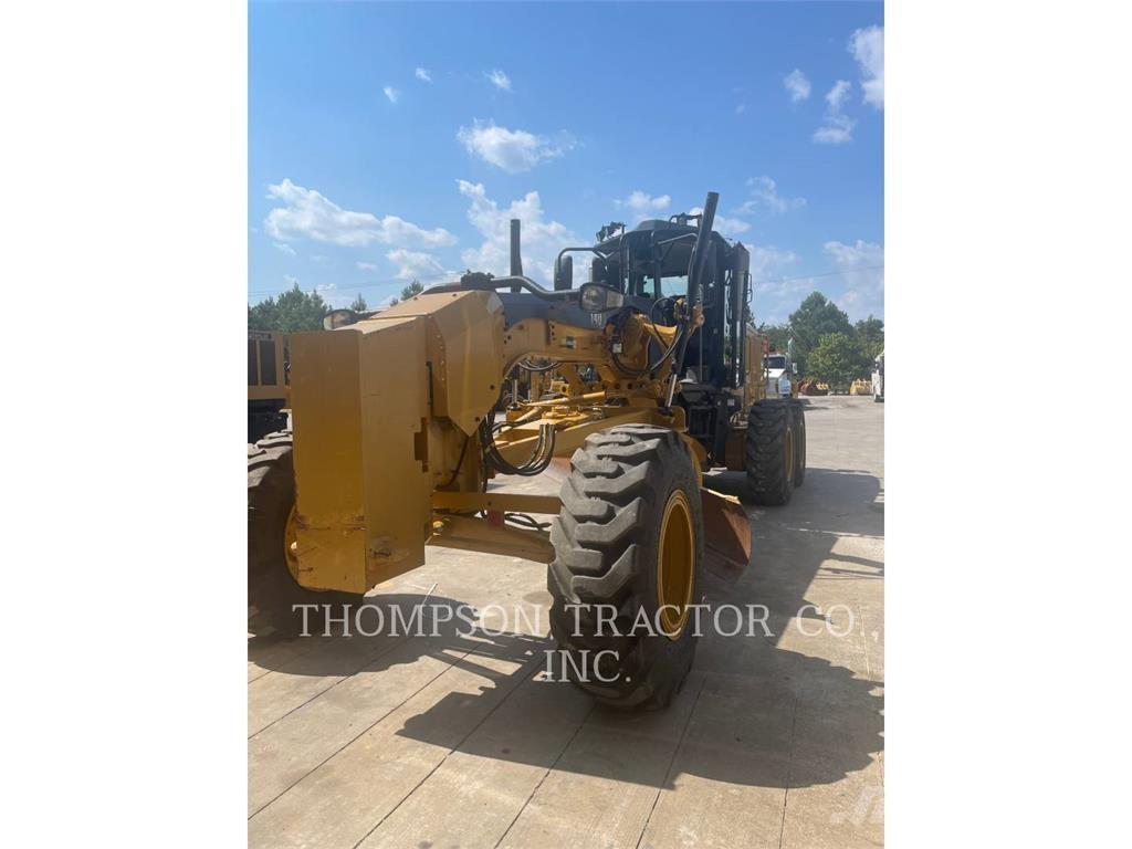 CAT 140 Graders