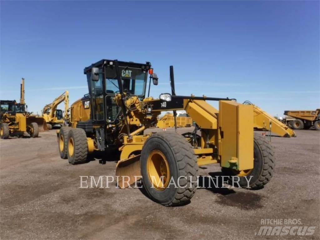 CAT 140-13 Graders