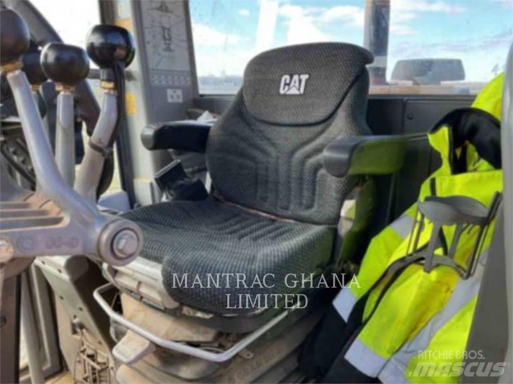 CAT 140K Graders