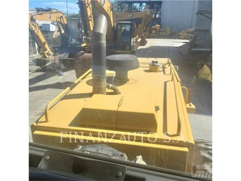 CAT 140K Graders