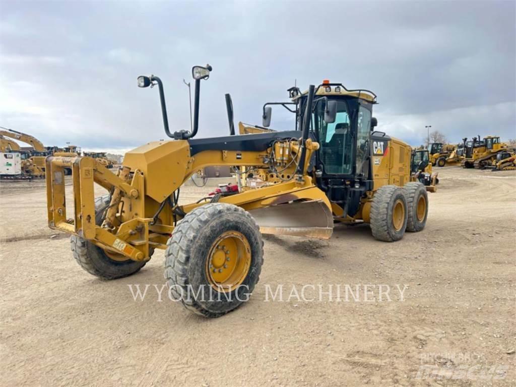 CAT 140M 2 Graders
