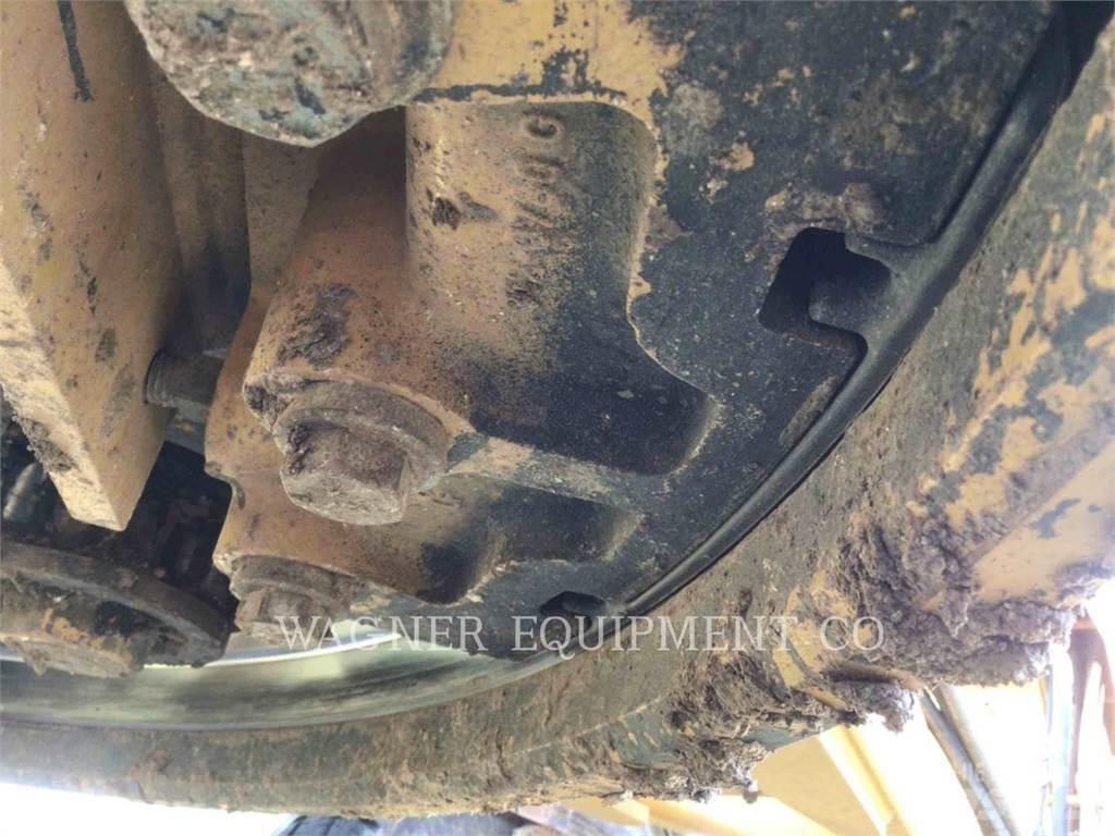 CAT 140M2 AWD Graders