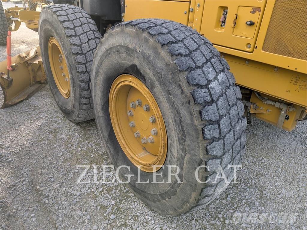 CAT 140M2AWD Graders