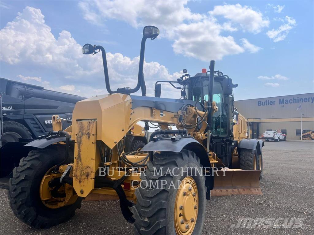 CAT 140M2AWD Graders
