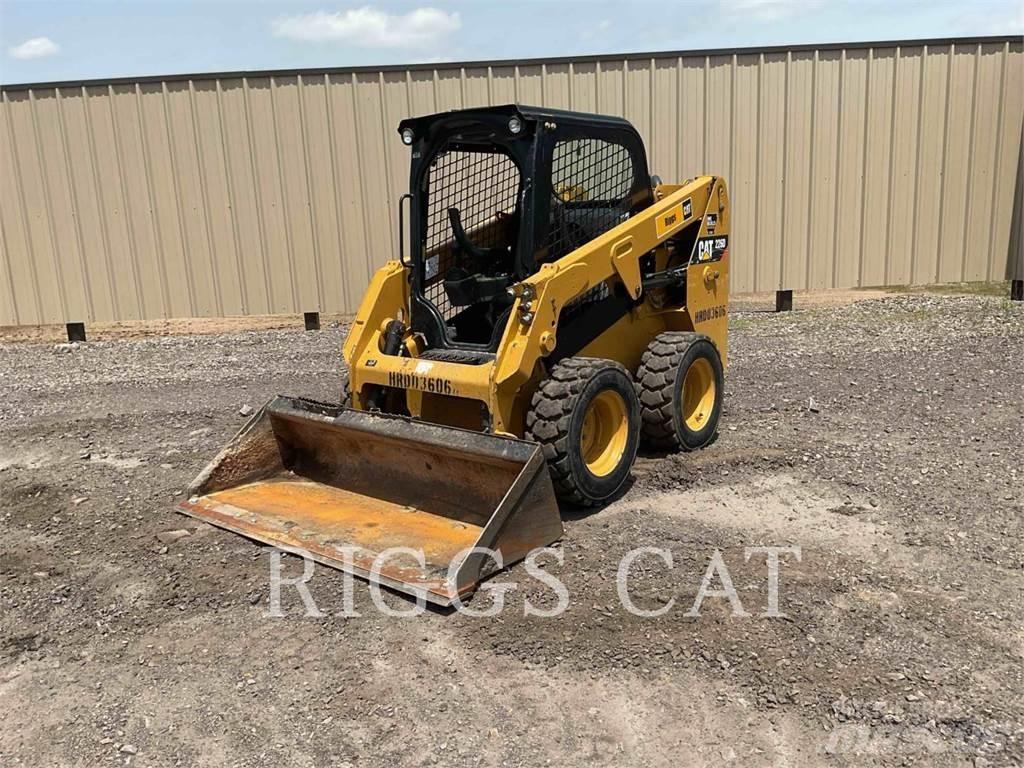 CAT 226D Skid steer loaders