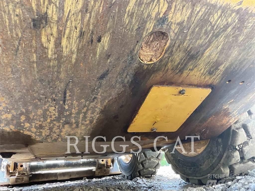 CAT 226D Skid steer loaders