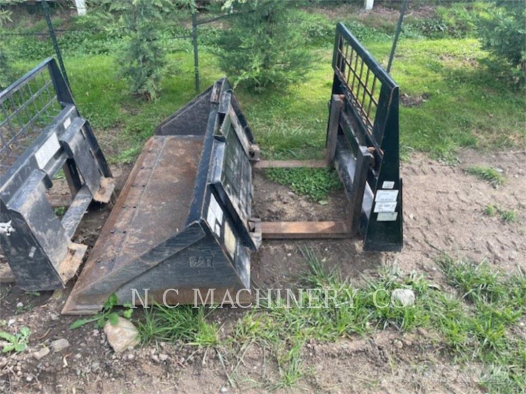 CAT 226D Skid steer loaders