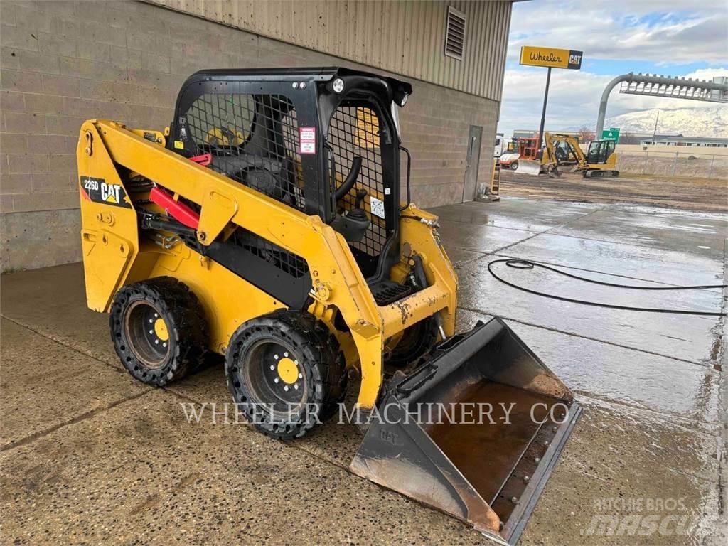 CAT 226D C1-H2 Skid steer loaders