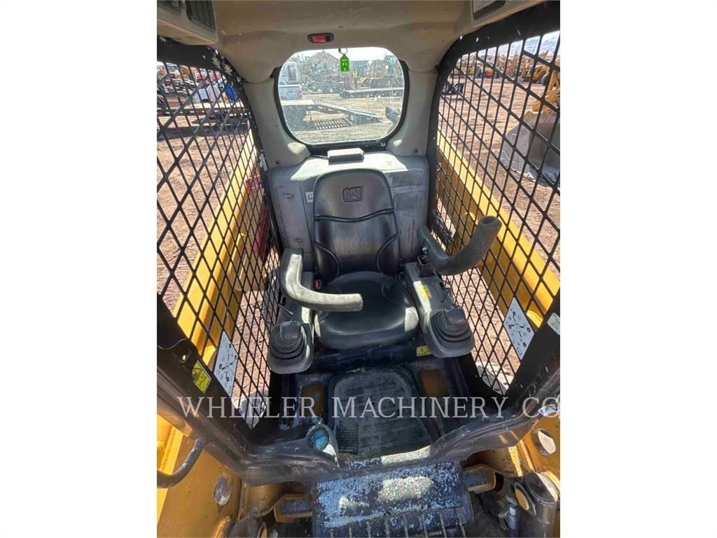 CAT 226D C1-H2 Skid steer loaders