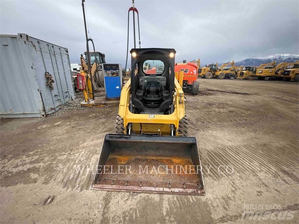 CAT 226D C1-H2 Skid steer loaders