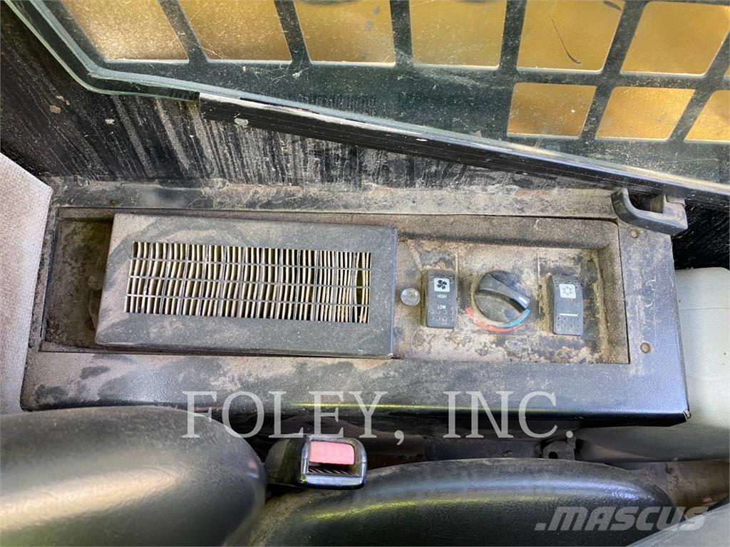 CAT 232B2 Skid steer loaders