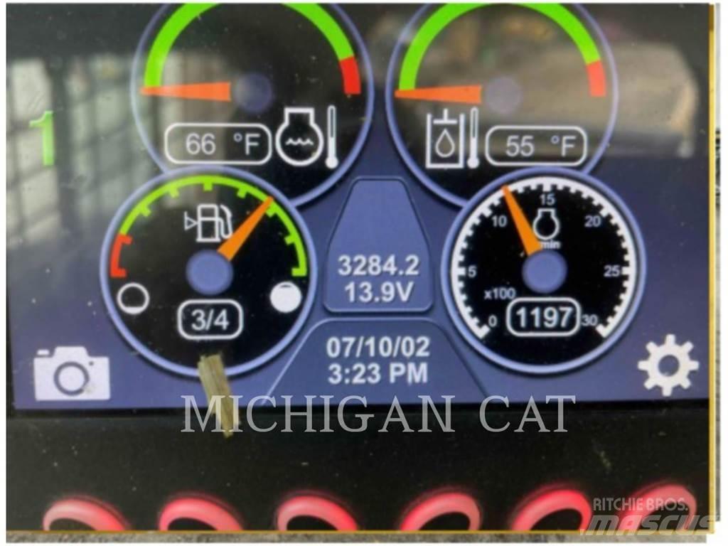 CAT 232D3 AQ Skid steer loaders