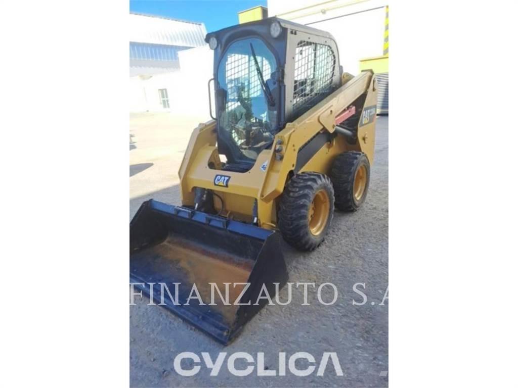 CAT 236D Skid steer loaders