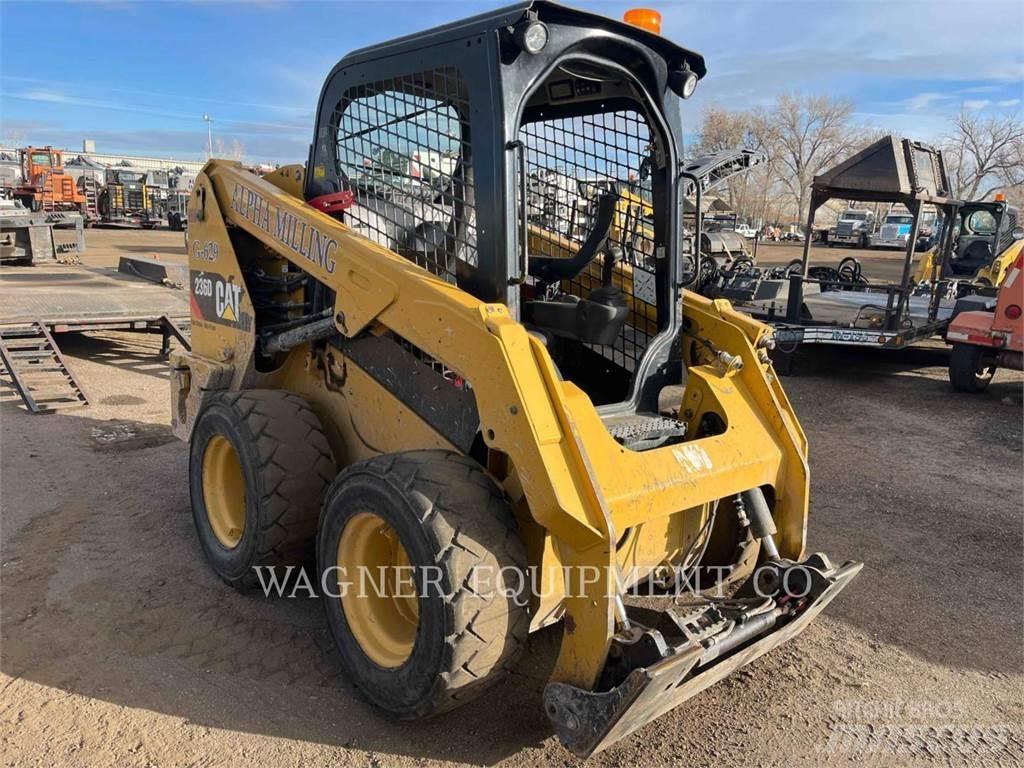 CAT 236D HF Skid steer loaders