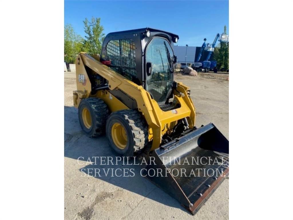 CAT 236D3 Skid steer loaders
