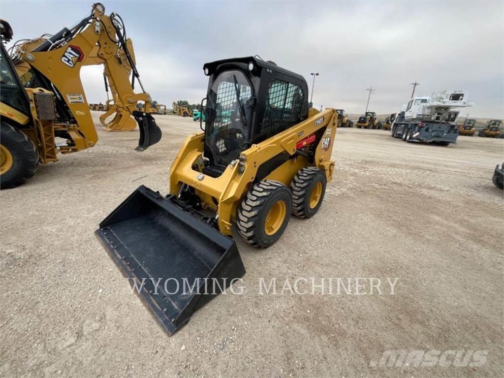 CAT 236D3 Skid steer loaders