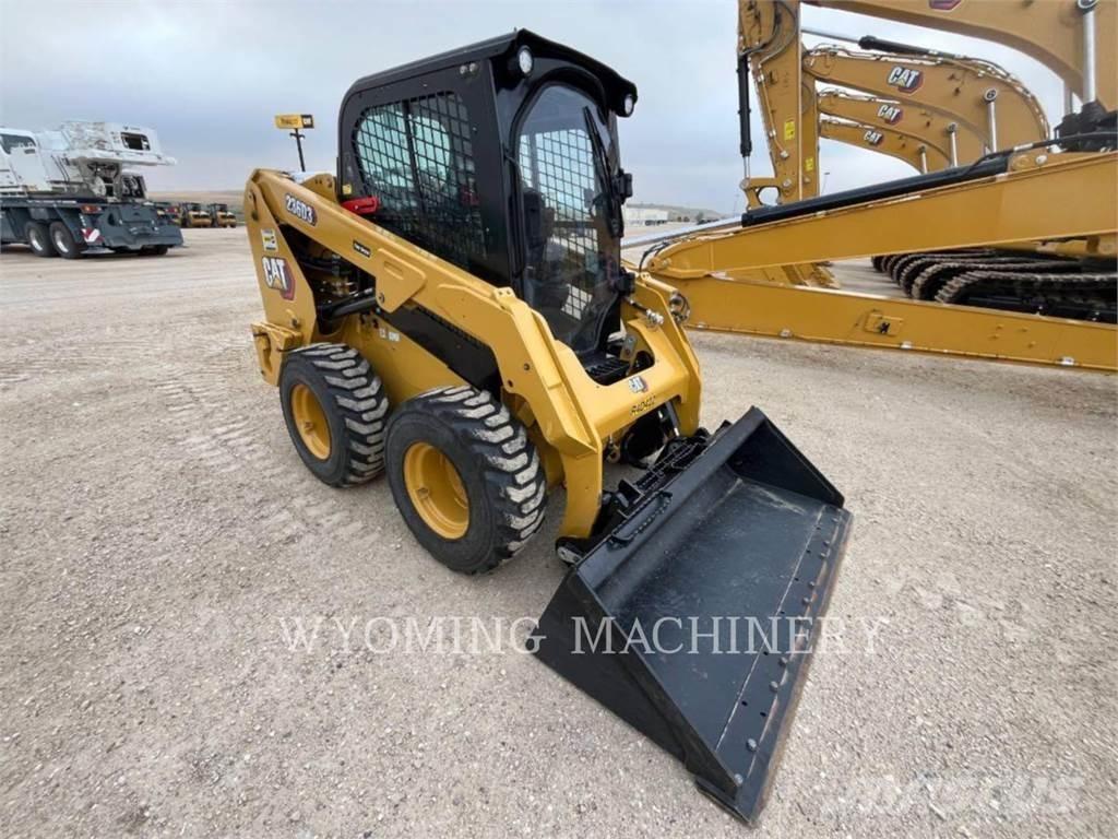 CAT 236D3 Skid steer loaders