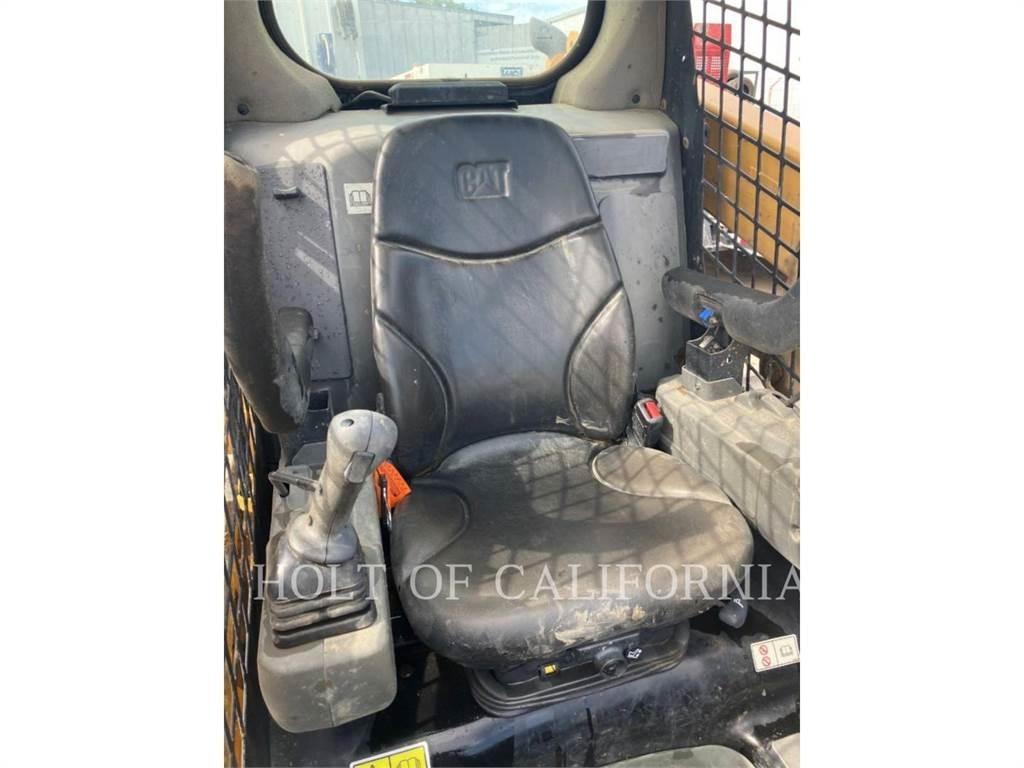 CAT 239 Skid steer loaders