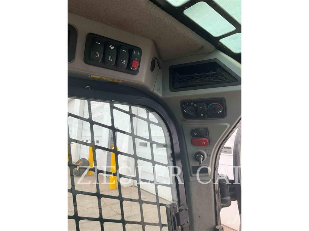 CAT 239D3 Crawler loaders