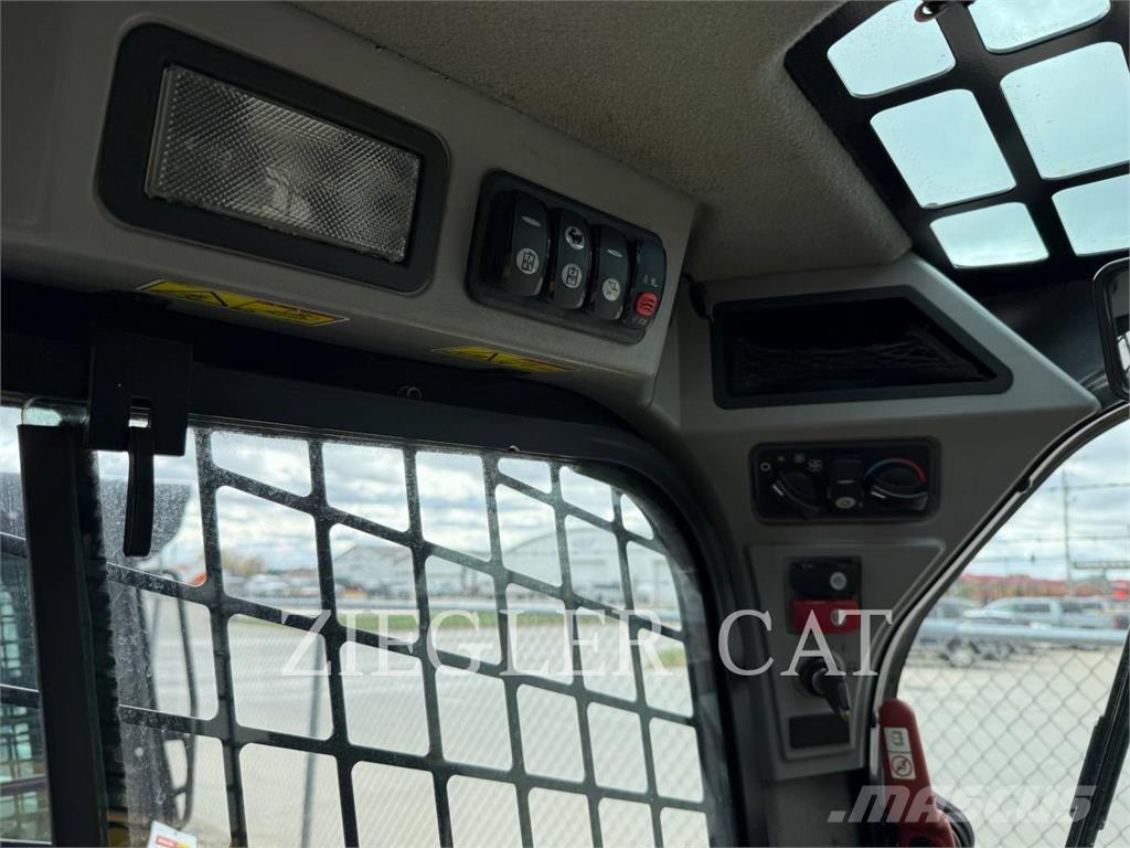 CAT 242D Skid steer loaders