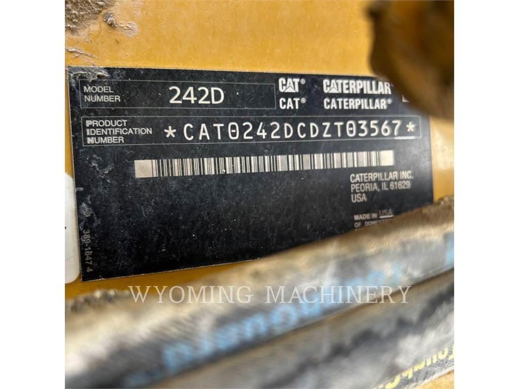 CAT 242D Skid steer loaders